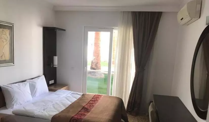 196673046 (Copy).jpg